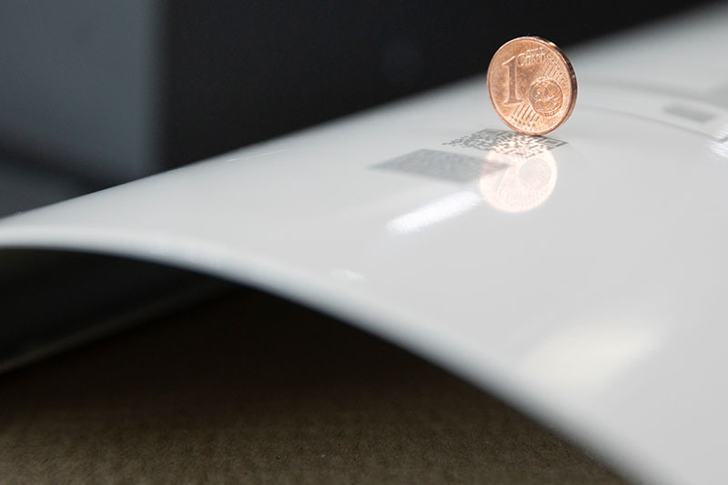 Laserbeschriftung auch auf gewölbten Oberflächen