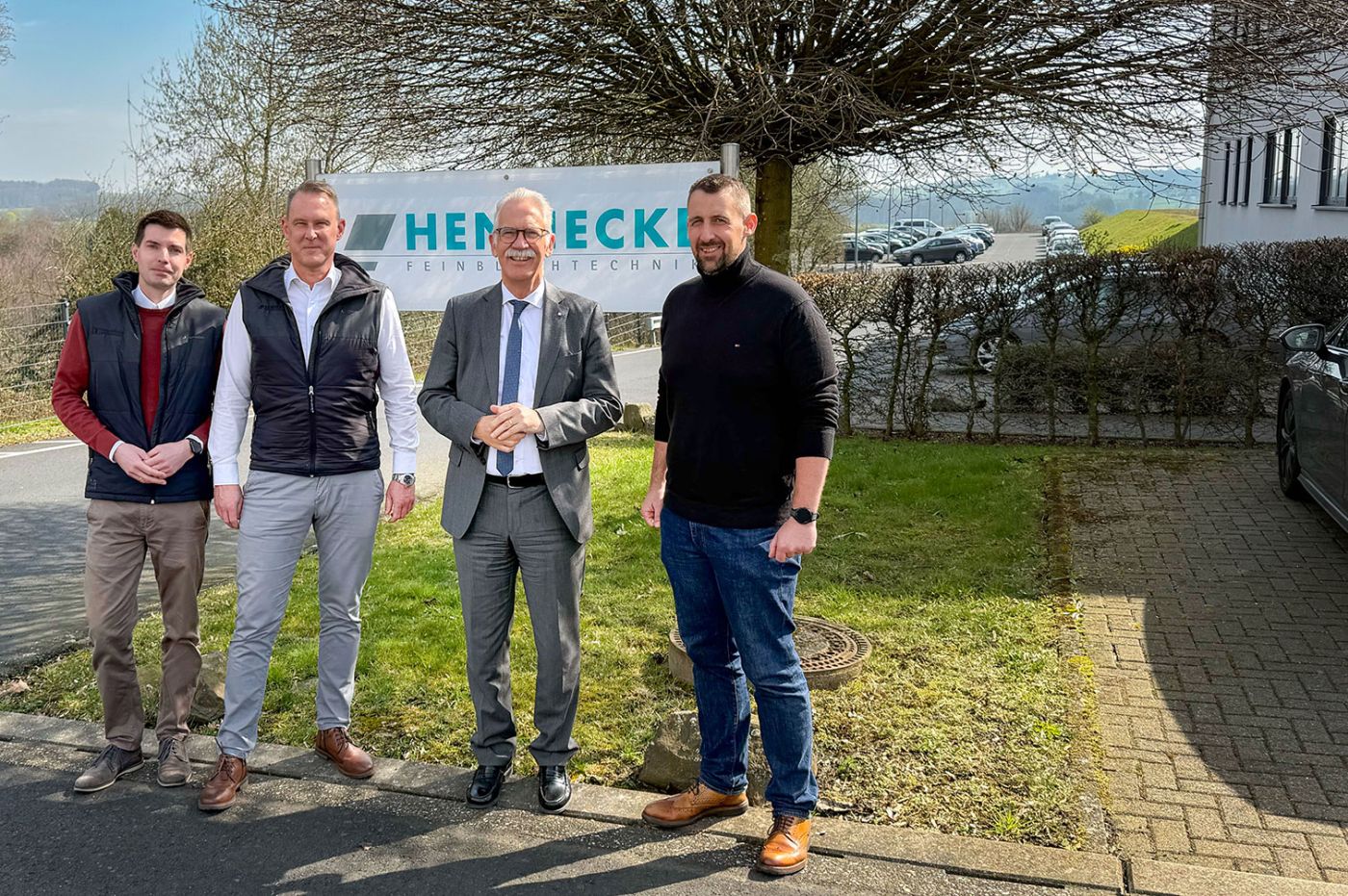 Geschäftsführer Stephan Hennecke, Jens Rübenach und Sven Boerger begrüßen den Geschäftsführer der IHK Koblenz Arne Rössel